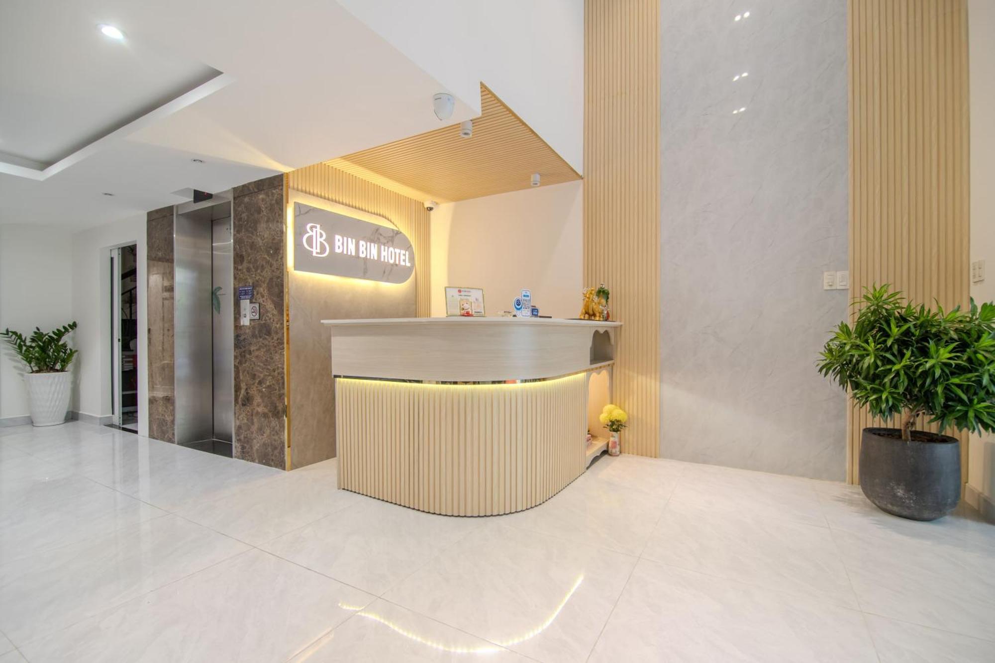 Bin Bin Hotel 6 - Near Secc D7 Ho Chi Minh City Bagian luar foto