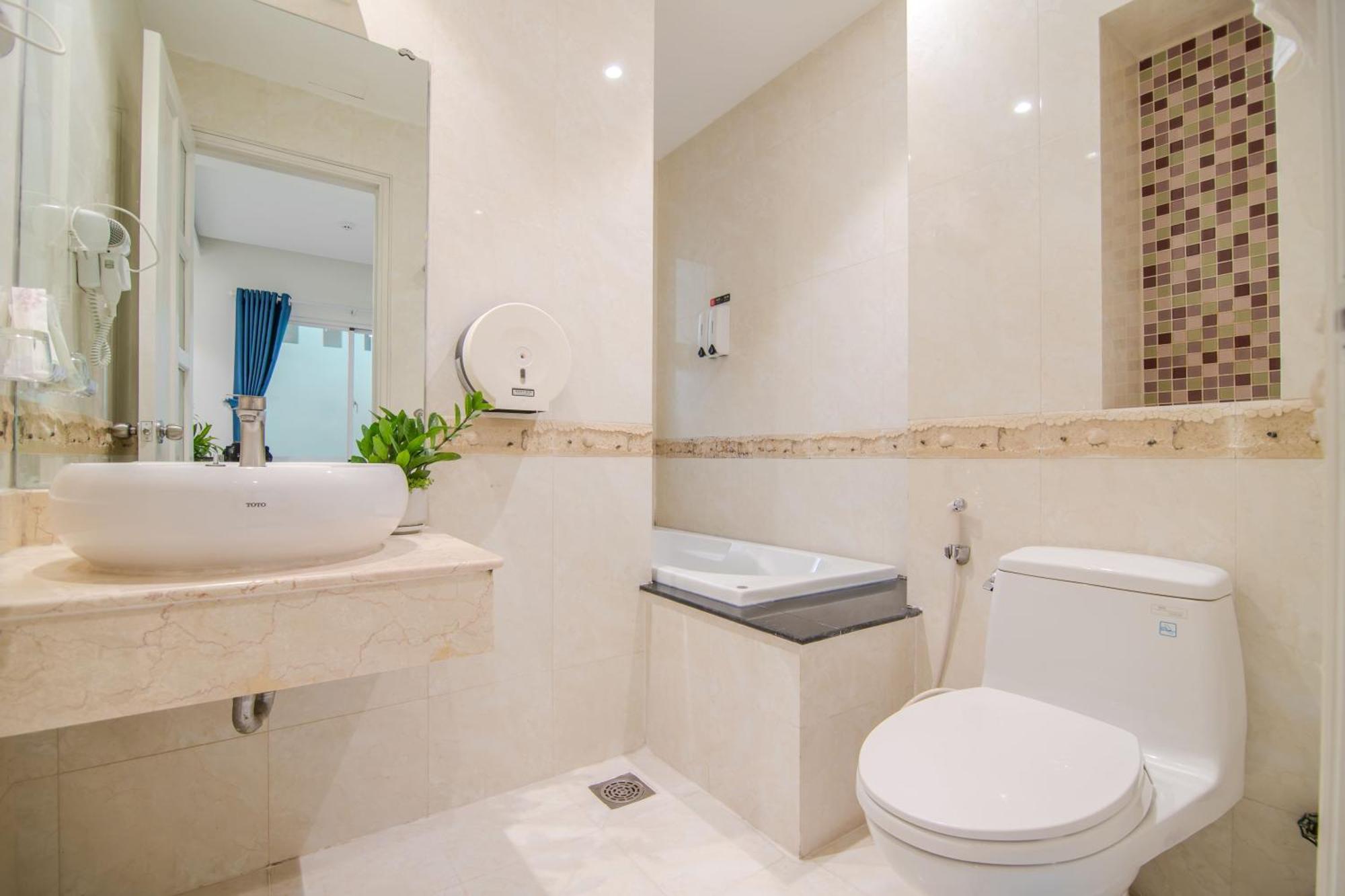 Bin Bin Hotel 6 - Near Secc D7 Ho Chi Minh City Bagian luar foto